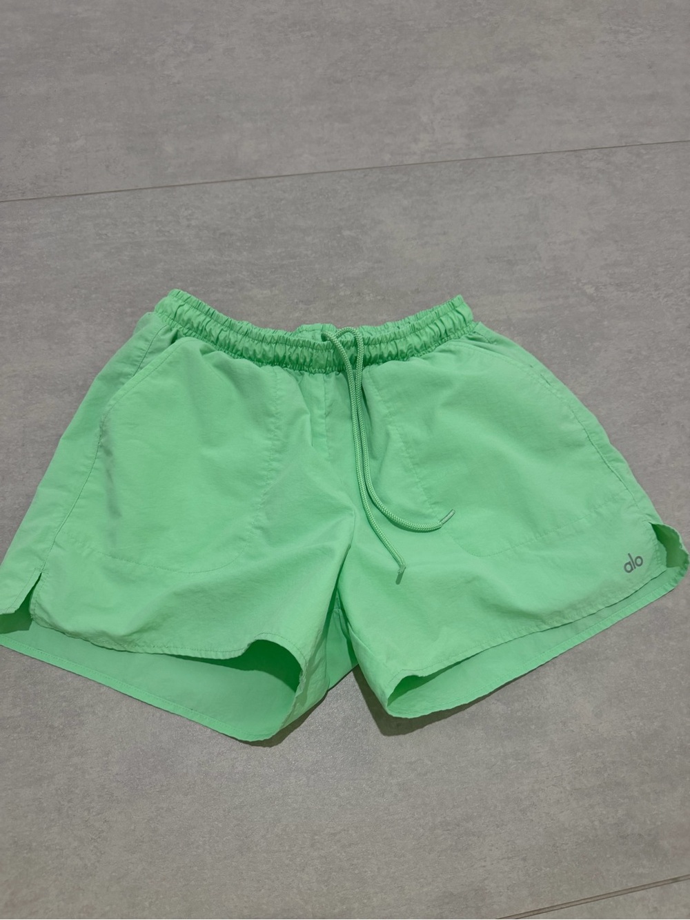 ALO Alumni shorts